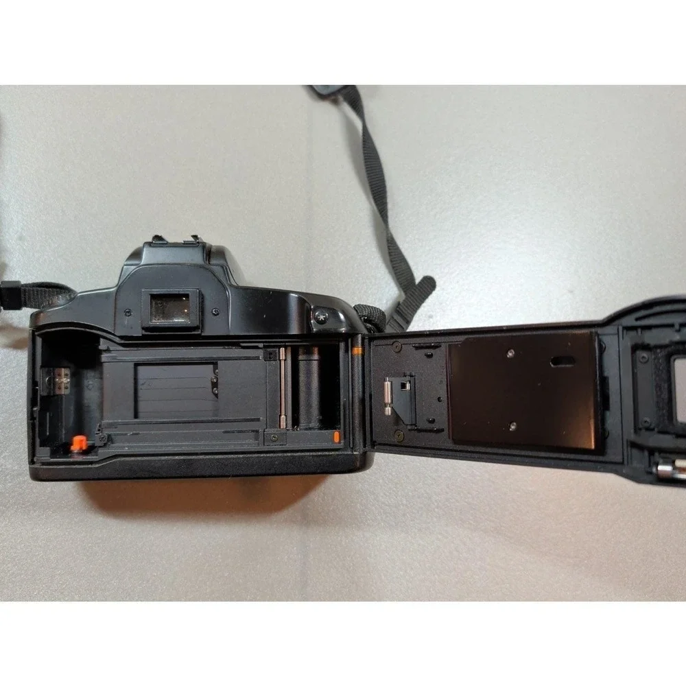 Canon EOS Elan 35mm SLR Film Camera Body Only Black Made in Japan TESTED & WORKS
